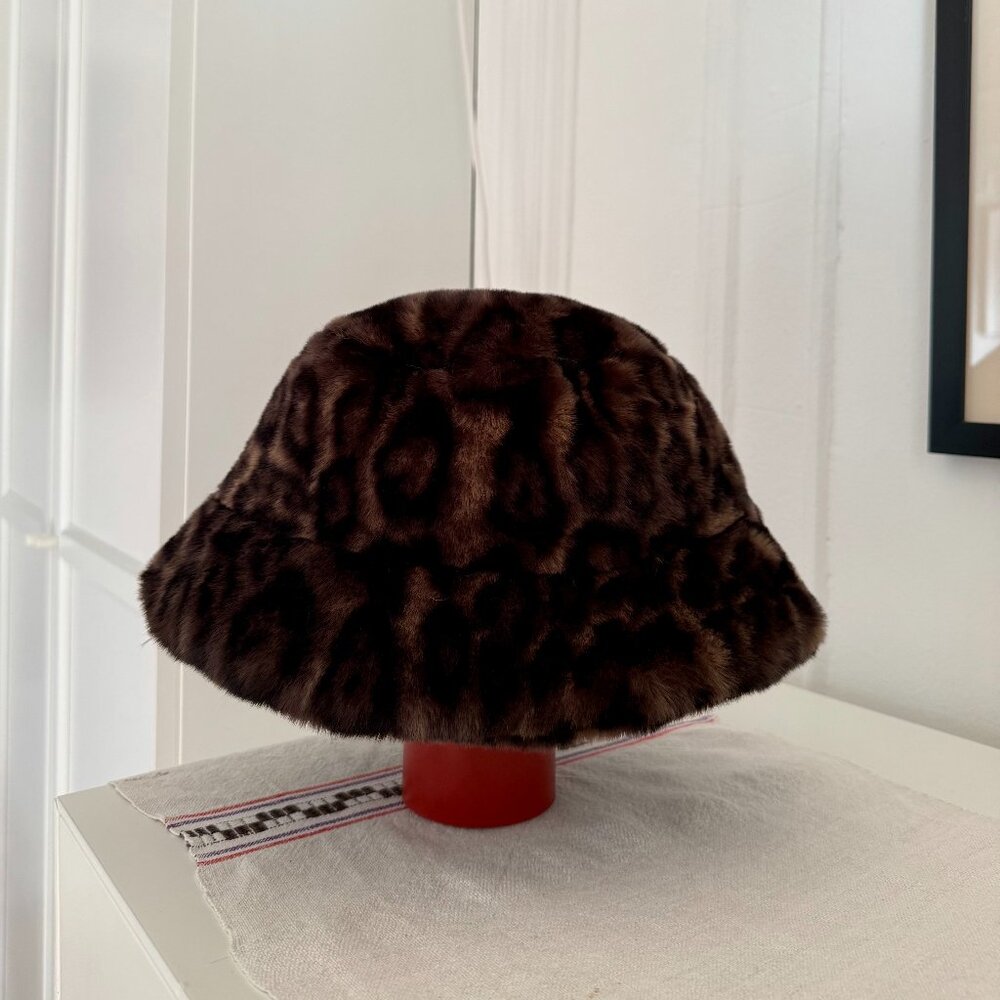 Apparis Amara Bucket Hat Dark Leopard